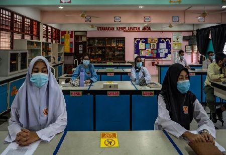 Malaysia's Education Leaders Call for Rethink on SST Impacting Scholarships
